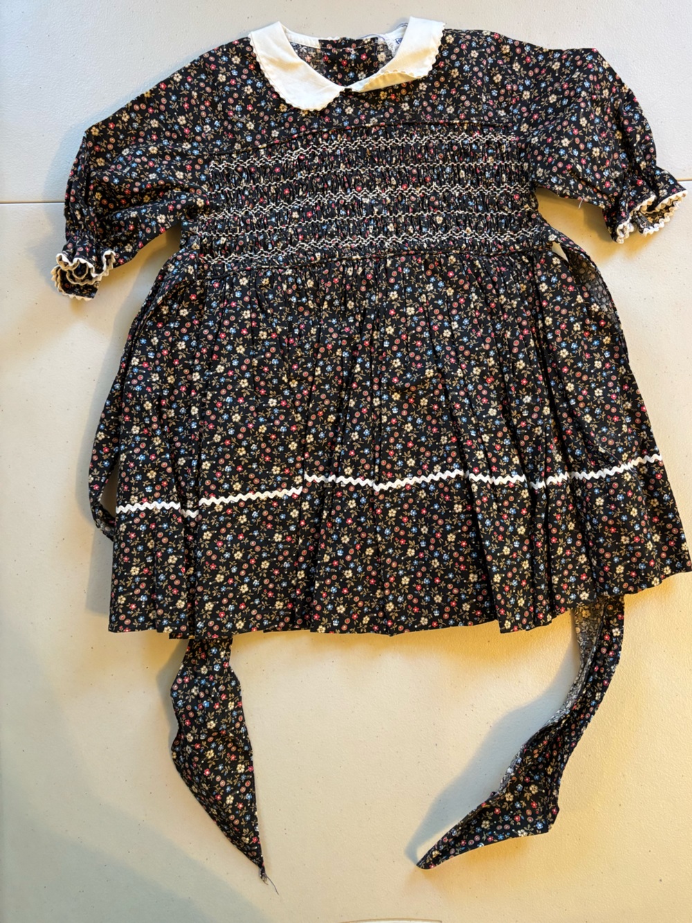 Vintage Polly Flinders Floral Smocked Girls' Dress with Peter Pan Collar - Black